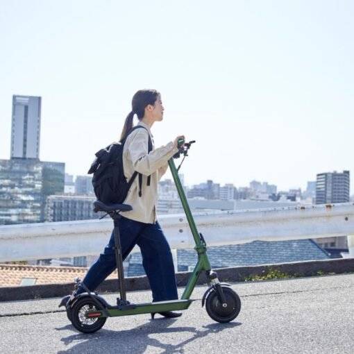 Vége a szürkezónának: Így szabályozza az új KRESZ az elektromos rollereket 2026-tól